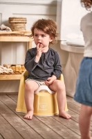 Little Pea BabyBjorn Γιογιό Potty Chair-powder-yellow_lifestyle
